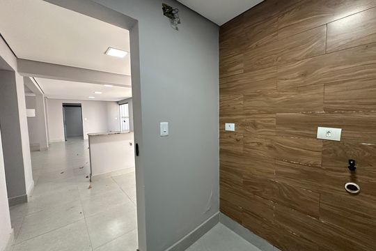 Área de Serviço de casa de condomínio para alugar com 4 quartos, 400m² em Quintas do Ingaí, Barueri