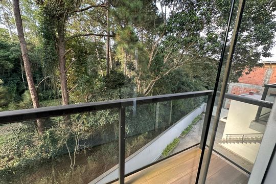Varanda de casa de condomínio para alugar com 4 quartos, 400m² em Quintas do Ingaí, Barueri