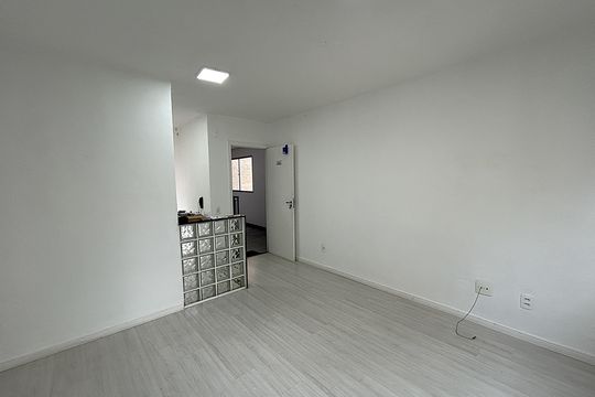 Sala de apartamento para alugar com 2 quartos, 43m² em Padre Miguel, Rio de Janeiro