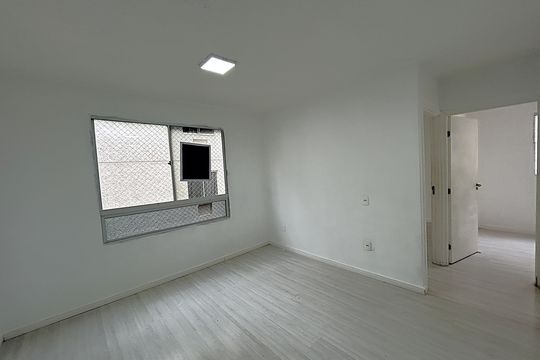 Apartamento para alugar com 2 quartos, 43m² em Padre Miguel, Rio de Janeiro