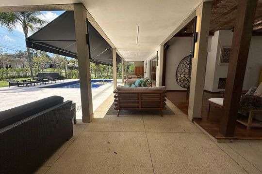 Varanda de casa de condomínio à venda com 6 quartos, 1200m² em Residencial Morada dos Lagos, Barueri