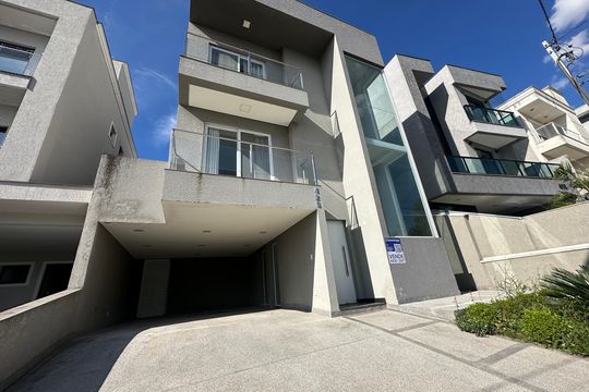 Garagem de casa de condomínio à venda com 5 quartos, 252m² em Suru, Barueri