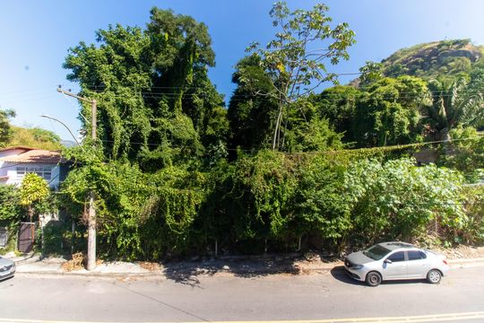 Vista de casa para alugar com 5 quartos, 441m² em Pendotiba, Niterói