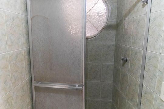 Banheiro de serviço de casa para alugar com 5 quartos, 441m² em Pendotiba, Niterói