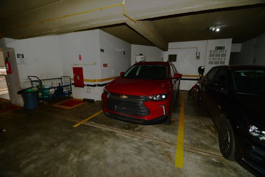 Garagem de apartamento à venda com 1 quarto, 54m² em Centro, Campinas