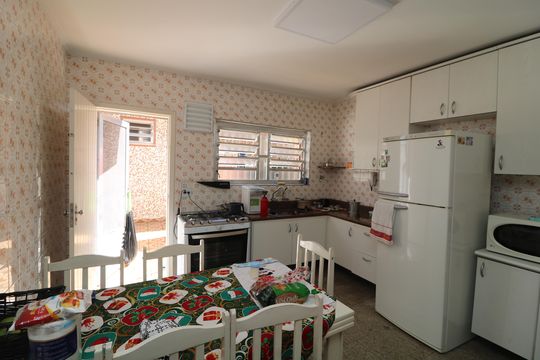 Cozinha de casa à venda com 3 quartos, 125m² em Jardim Nice, São Paulo