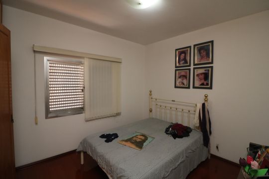 Quarto de casa à venda com 3 quartos, 125m² em Jardim Nice, São Paulo