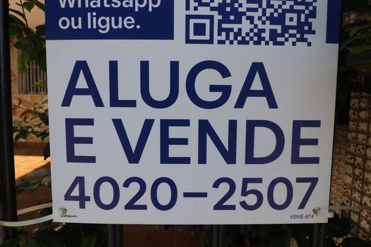 Fachada de casa à venda com 3 quartos, 125m² em Jardim Nice, São Paulo