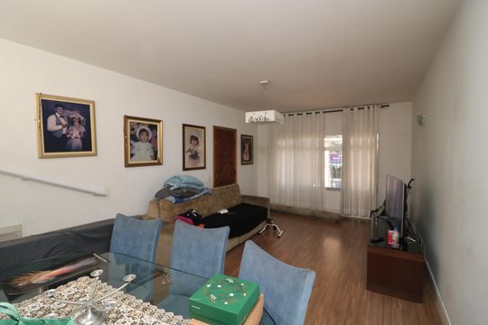 Sala de casa à venda com 3 quartos, 125m² em Jardim Nice, São Paulo