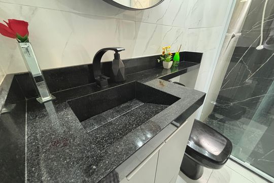 Banheiro de casa à venda com 2 quartos, 54m² em Jardim Matarazzo, São Paulo