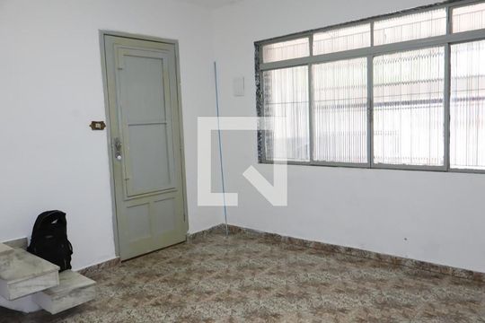 Sala de casa à venda com 4 quartos, 270m² em Vila Darli, São Paulo