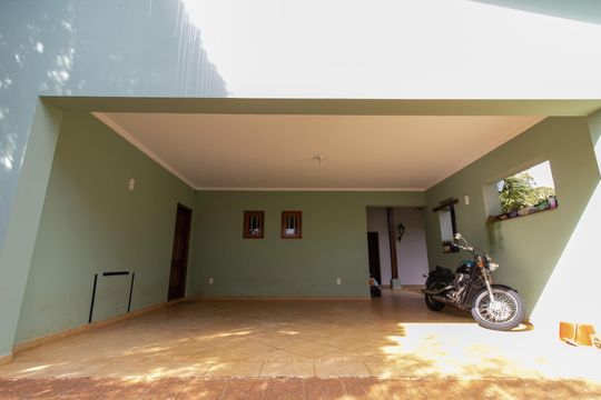 Garagem de casa para alugar com 4 quartos, 430m² em Cidade Universitária, Campinas