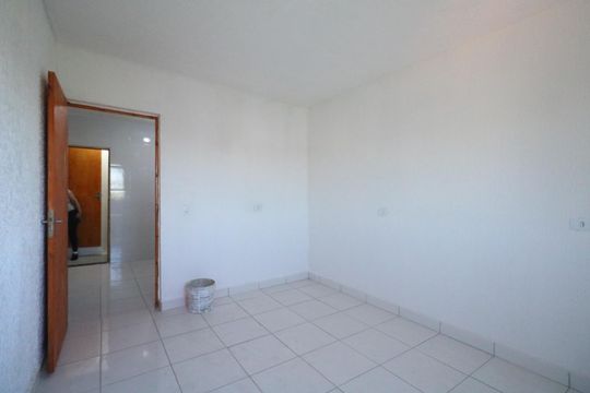 Quarto de casa para alugar com 1 quarto, 20m² em Serraria, Diadema