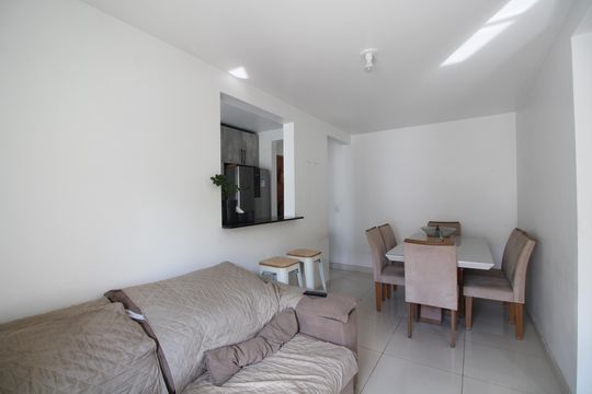Sala de apartamento à venda com 2 quartos, 47m² em Taquara, Rio de Janeiro