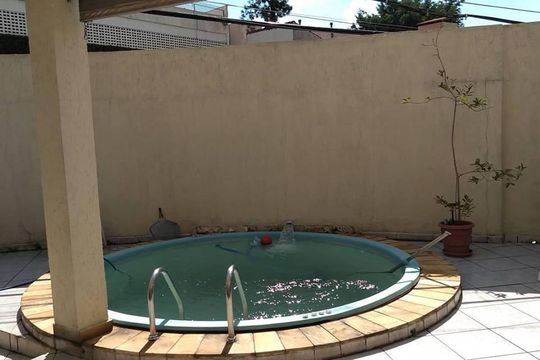 Piscina de casa à venda com 2 quartos, 260m² em Jardim Taboao, São Paulo