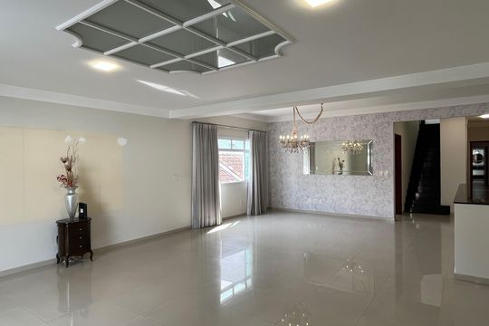 Casa para alugar com 5 quartos, 287m² em Aparecida, Santos