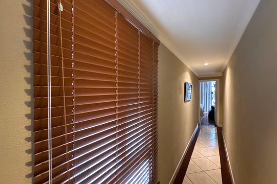Corredor de apartamento para alugar com 4 quartos, 220m² em Recreio dos Bandeirantes, Rio de Janeiro
