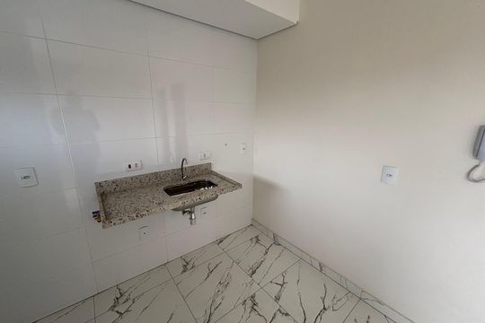 Cozinha de apartamento para alugar com 1 quarto, 35m² em Vila Ré, São Paulo