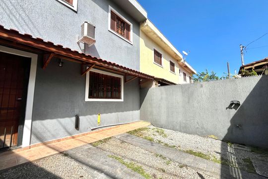 Garagem de casa à venda com 2 quartos, 79m² em Vila do Encontro, São Paulo