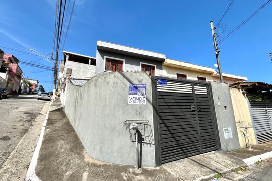 Fachada de casa à venda com 2 quartos, 79m² em Vila do Encontro, São Paulo