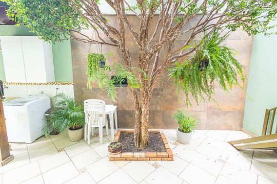 area de serviço de casa à venda com 3 quartos, 388m² em Alípio de Melo, Belo Horizonte