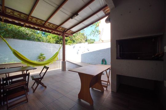 Espaço Gourmet de casa para alugar com 3 quartos, 133m² em Campeche Central, Florianópolis