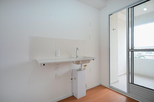 Cozinha de apartamento para alugar com 2 quartos, 28m² em Jardim Monte Kemel, São Paulo