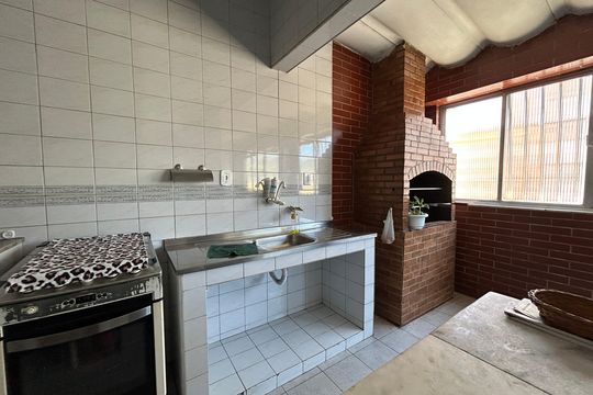Cozinha do salão de festa de apartamento à venda com 2 quartos, 60m² em Quintino Bocaiúva, Rio de Janeiro