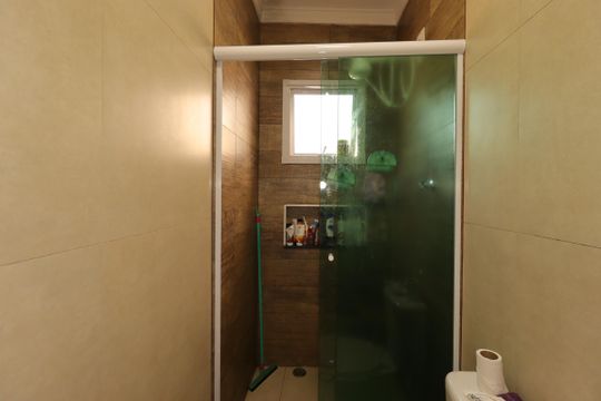 Banheiro da Suíte de casa à venda com 3 quartos, 55m² em Vila Valparaíso, Santo André