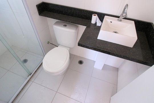 Banheiro de apartamento à venda com 1 quarto, 28m² em Jardim Planalto, São Paulo