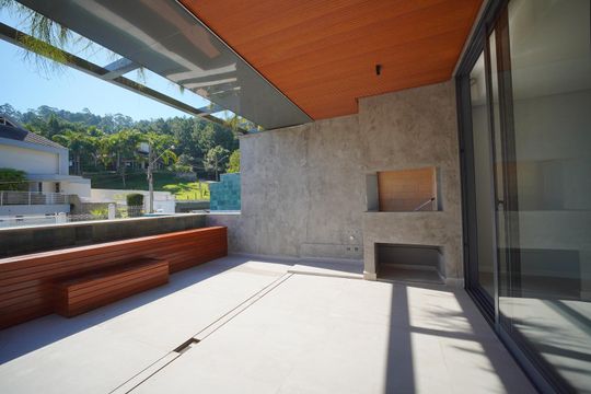 Varanda da Sala, chuarrasqueira e piscina de casa para alugar com 3 quartos, 256m² em João Paulo, Florianópolis