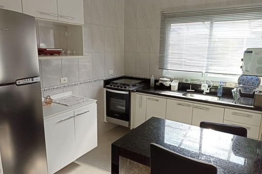 Casa à venda com 2 quartos, 63m² em Vila Cecilia Maria, Santo André