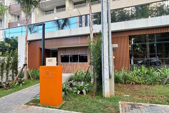 Fachada de apartamento à venda com 2 quartos, 82m² em Moema, São Paulo