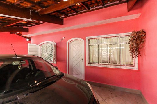 Garagem de casa à venda com 3 quartos, 300m² em Jardim Soares, São Paulo