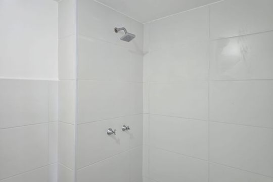 Banheiro Social de apartamento à venda com 2 quartos, 44m² em Picanço, Guarulhos