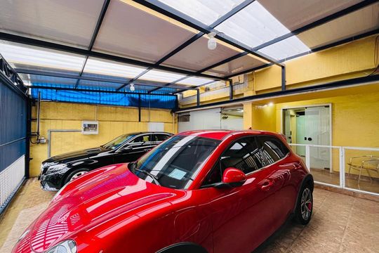 Garagem de casa à venda com 4 quartos, 410m² em Penha de França, São Paulo