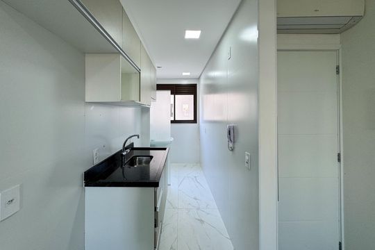 Cozinha  de apartamento à venda com 2 quartos, 53m² em Nova Petrópolis, São Bernardo do Campo