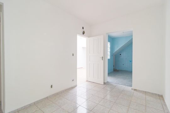 Casa para alugar com 1 quarto, 56m² em Vila Santo Estevão, São Paulo