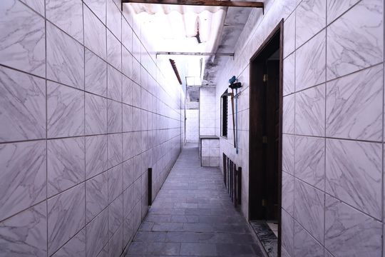 Quintal de casa à venda com 3 quartos, 300m² em Parque Capuava, Santo André