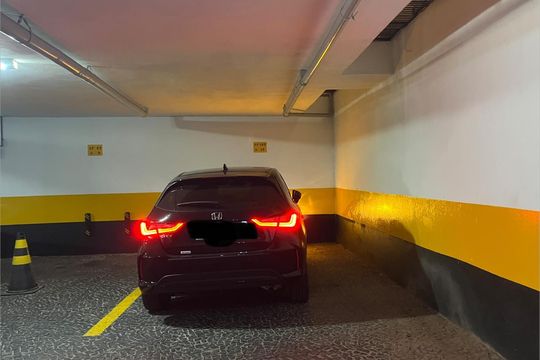 Garagem de apartamento para alugar com 3 quartos, 200m² em Cambuí, Campinas