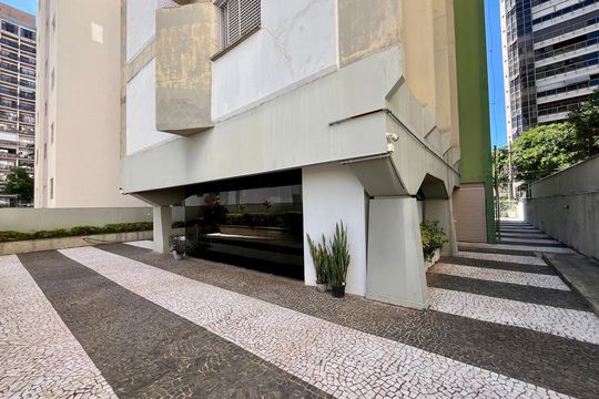 Área comum  de apartamento para alugar com 3 quartos, 200m² em Cambuí, Campinas