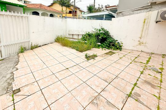 Garagem de casa para alugar com 2 quartos, 70m² em Ingleses do Rio Vermelho, Florianópolis