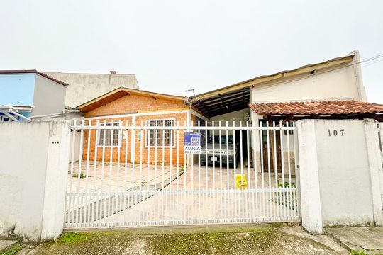 Fachada de casa para alugar com 2 quartos, 70m² em Ingleses do Rio Vermelho, Florianópolis