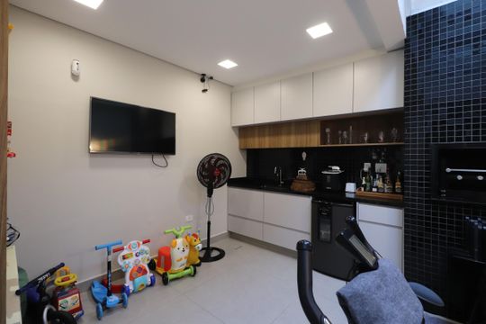 Churrasqueira de casa à venda com 3 quartos, 100m² em Vila Carrão, São Paulo