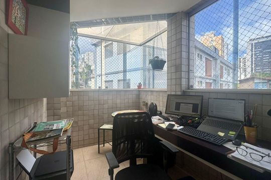 Varanda  de apartamento à venda com 2 quartos, 77m² em Anchieta, Belo Horizonte
