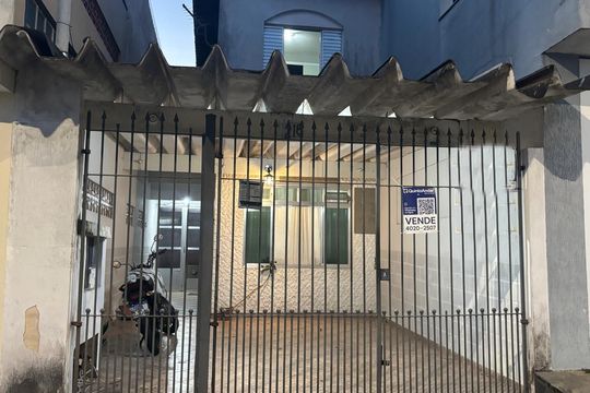 Fachada  de casa à venda com 3 quartos, 112m² em Santa Terezinha, São Bernardo do Campo