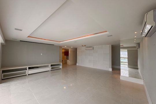 Sala de apartamento à venda com 4 quartos, 260m² em Barra da Tijuca, Rio de Janeiro