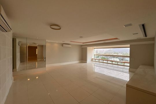 Apartamento à venda com 4 quartos, 260m² em Barra da Tijuca, Rio de Janeiro