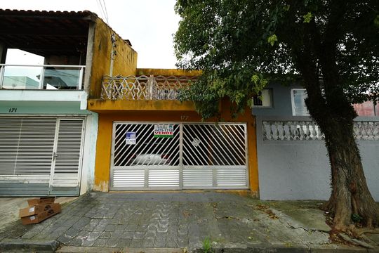 Fachada de casa à venda com 2 quartos, 150m² em Parque Novo Oratório, Santo André