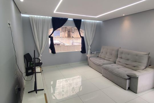 Casa à venda com 3 quartos, 150m² em Vila Guarará, Santo André